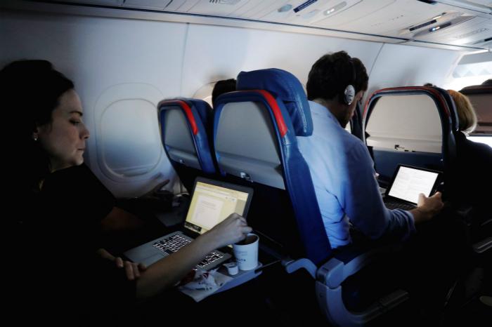 出国电脑可以放行李箱里托运吗，最新美国航班托运行李规定详解
